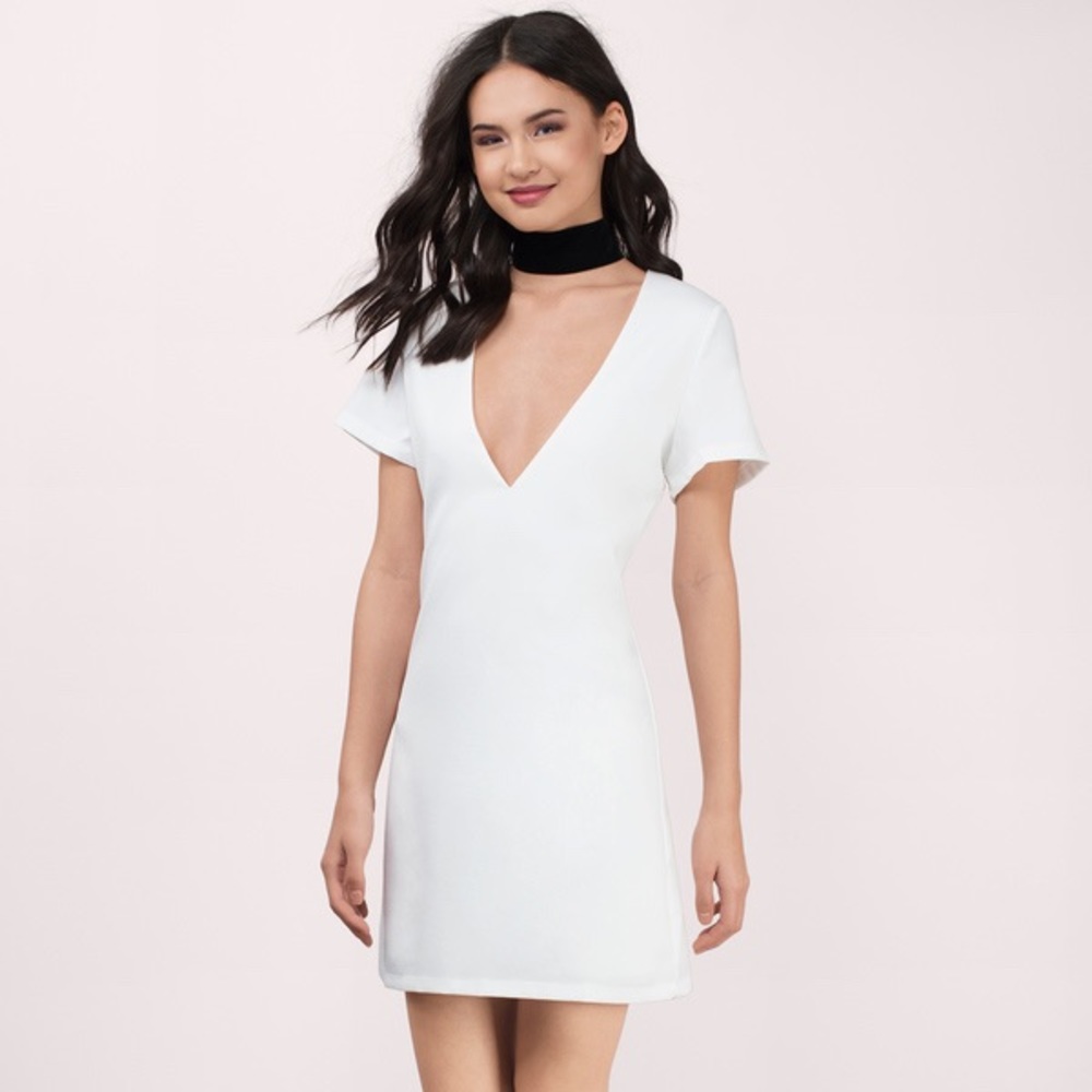 Low V elegant white dress